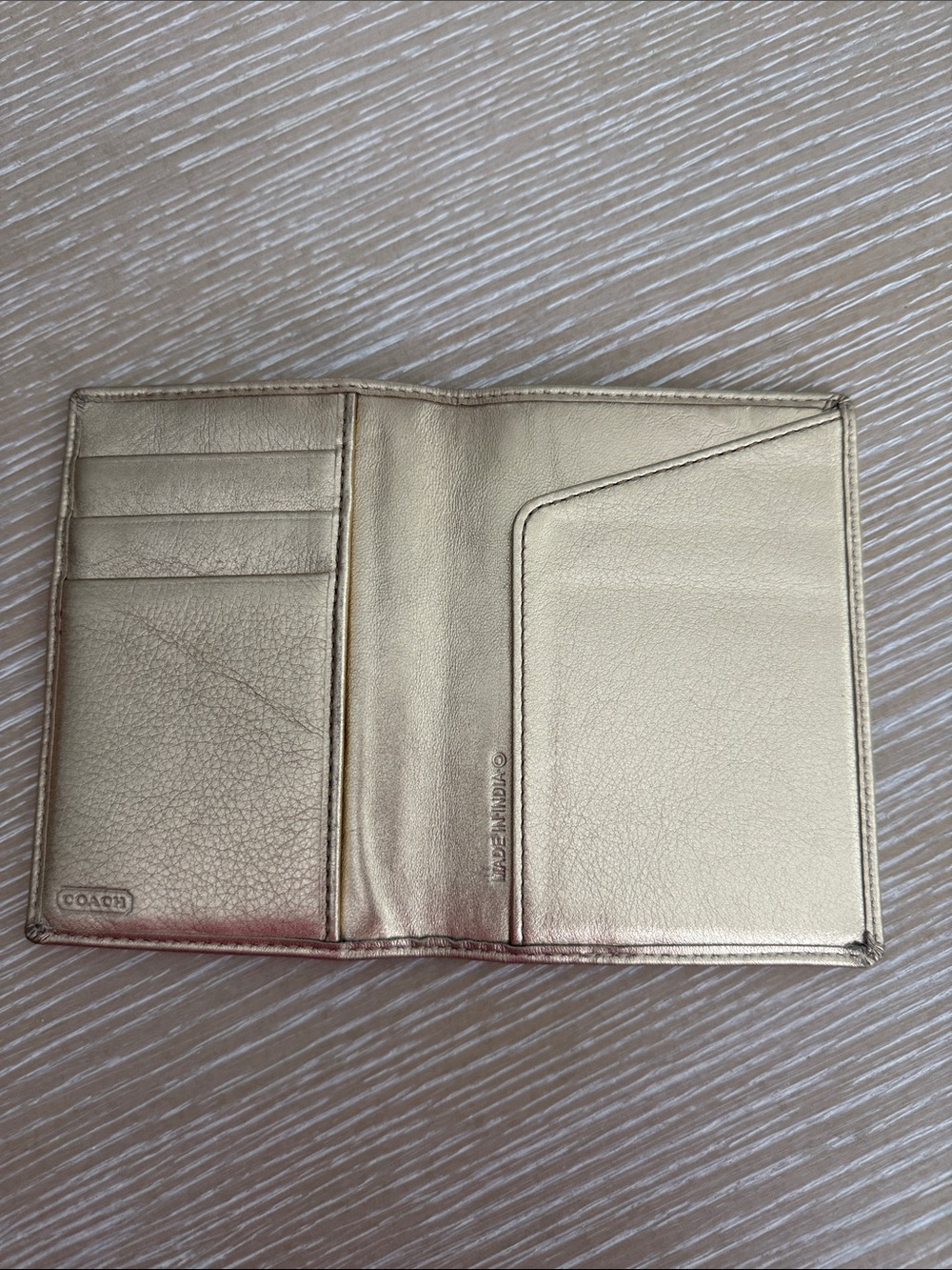 COACH Smooth Leather Gold Passport Cover Passport Holder - Picture 5 of 13